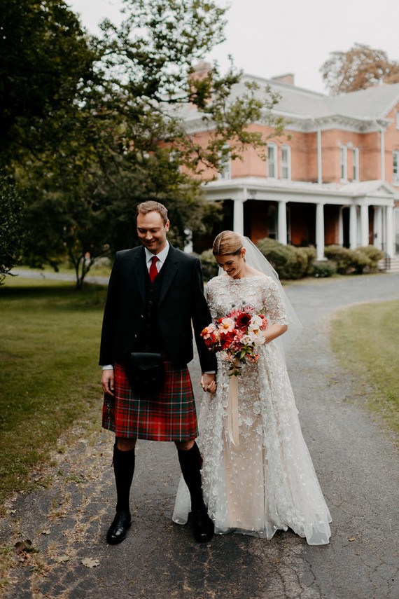 Un mariage d'automne DIY plein de réflexion... avec des kilts !