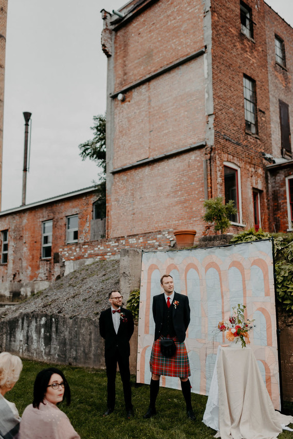Un mariage d'automne DIY plein de réflexion... avec des kilts !