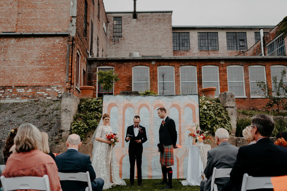Un mariage d'automne DIY plein de réflexion... avec des kilts !