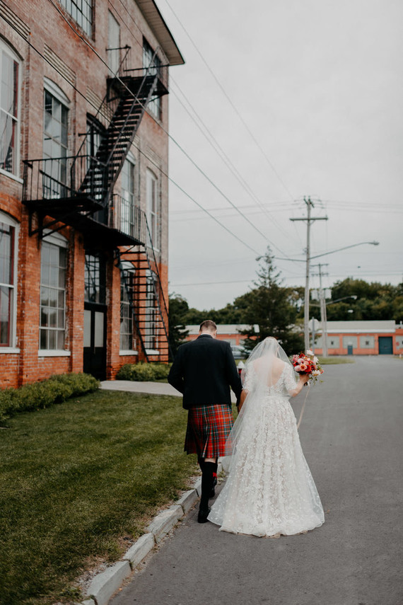 Un mariage d'automne DIY plein de réflexion... avec des kilts !