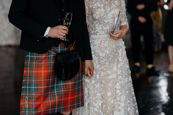 Un mariage d'automne DIY plein de réflexion... avec des kilts !