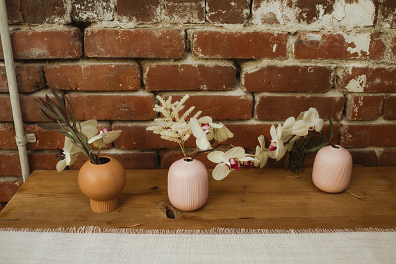 Mariage moderne et tropical au DTLA avec des détails de designer au The Millwick