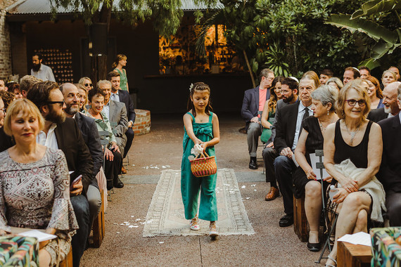 Mariage moderne et tropical au DTLA avec des détails de designer au The Millwick