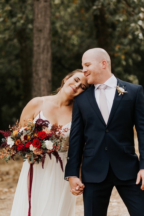 Le mariage d'automne parfait dans le pays des pommes à Sacred Mountain à Julian, CA