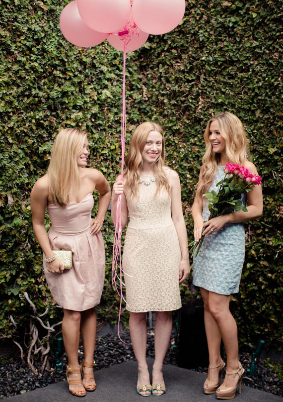 Tenue mariage femme pour fiançailles - robe dentelle chic