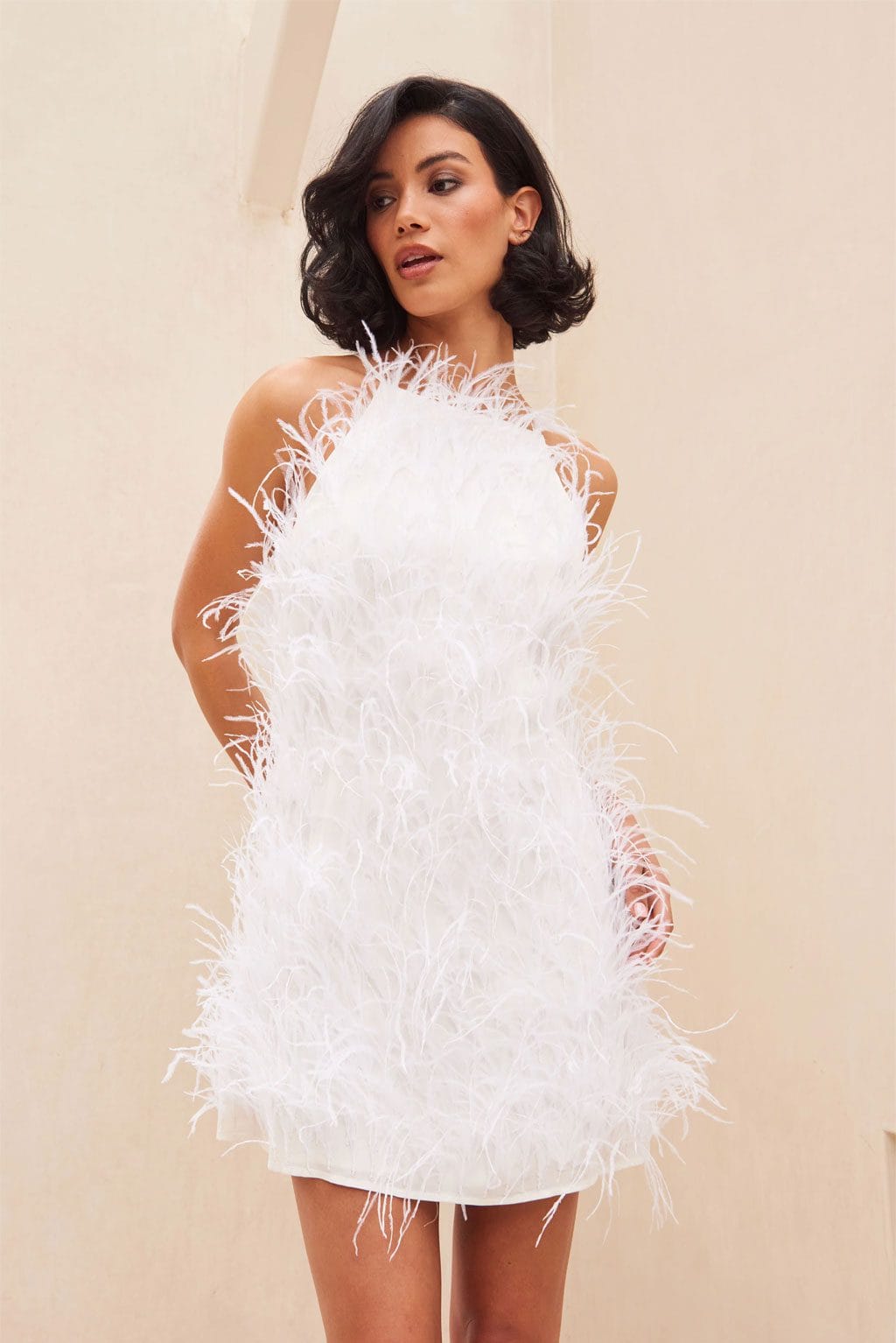 Robe pour mariage mini à plumes blanches style réception